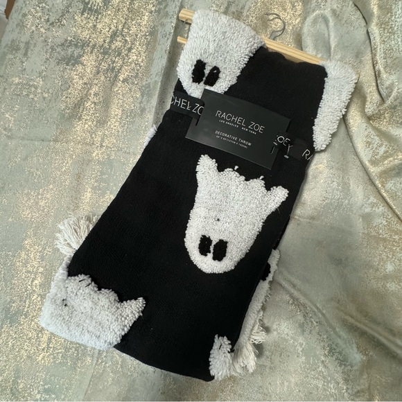 Rachel Zoe Classic Black and White Ghost blanket - Picture 3 of 8